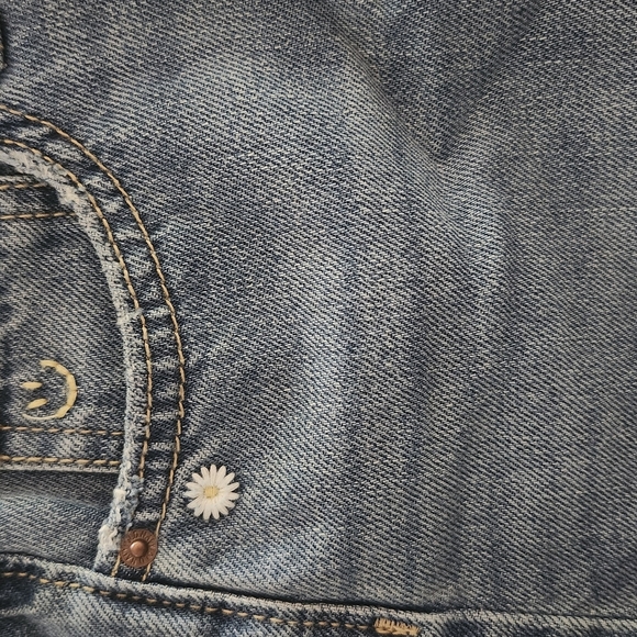 BNWT Size 10 GIRL Old Navy Blue Jean Shorts Distressed Cut-Off Style, High Rise - Picture 4 of 7